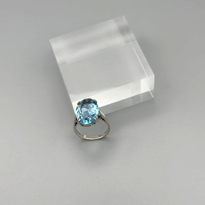 Sterling silver ring with oval aquamarine stone